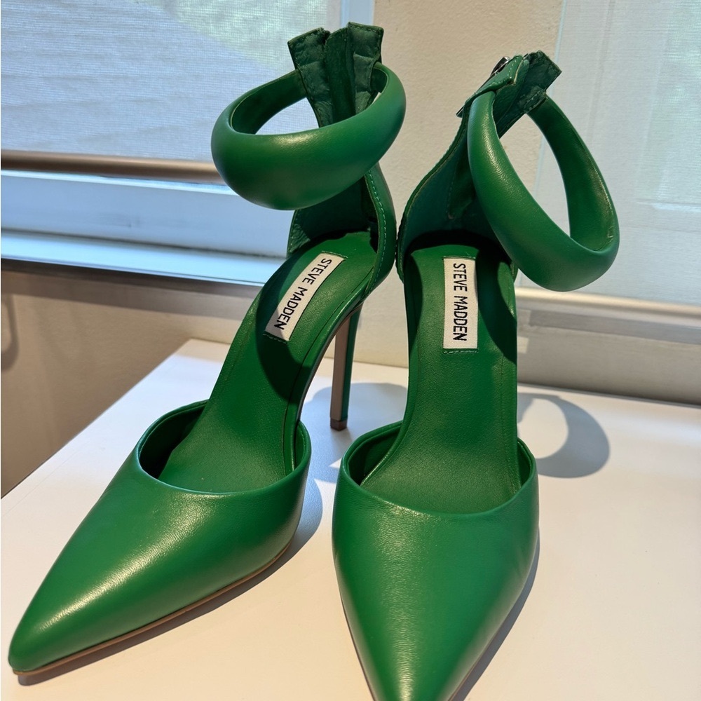 Steve Madden Emerald Green Heels